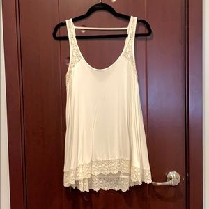 American Eagle Long Cream lace tank top